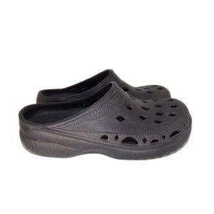 Traps Black closed toe rubber slides Womens Size 5